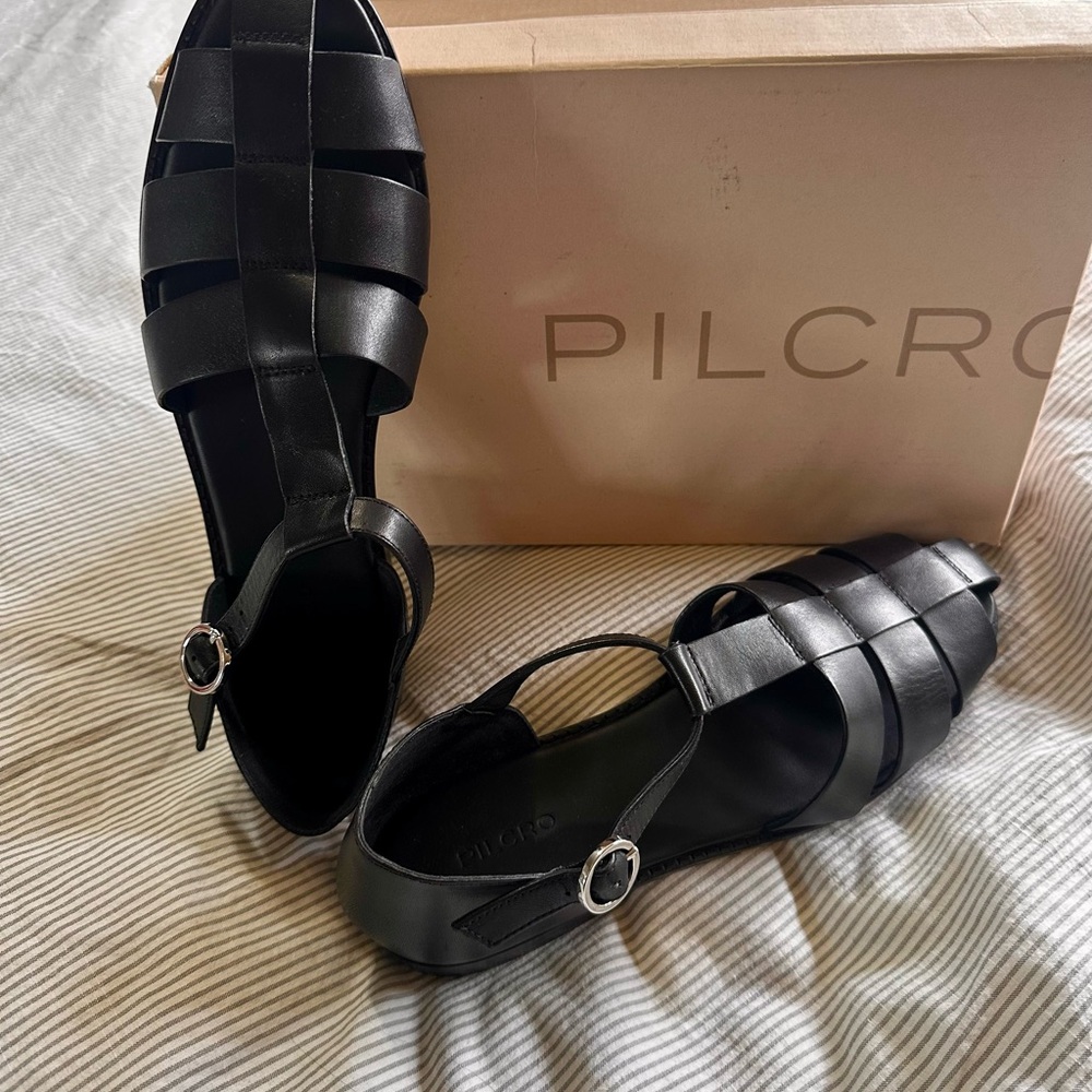 Pilcro Maris Fisherman Sandals in Black- size 41 New with Box - Picture 2 of 5